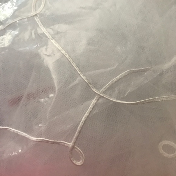 Wedding veil - Picture 3 of 6